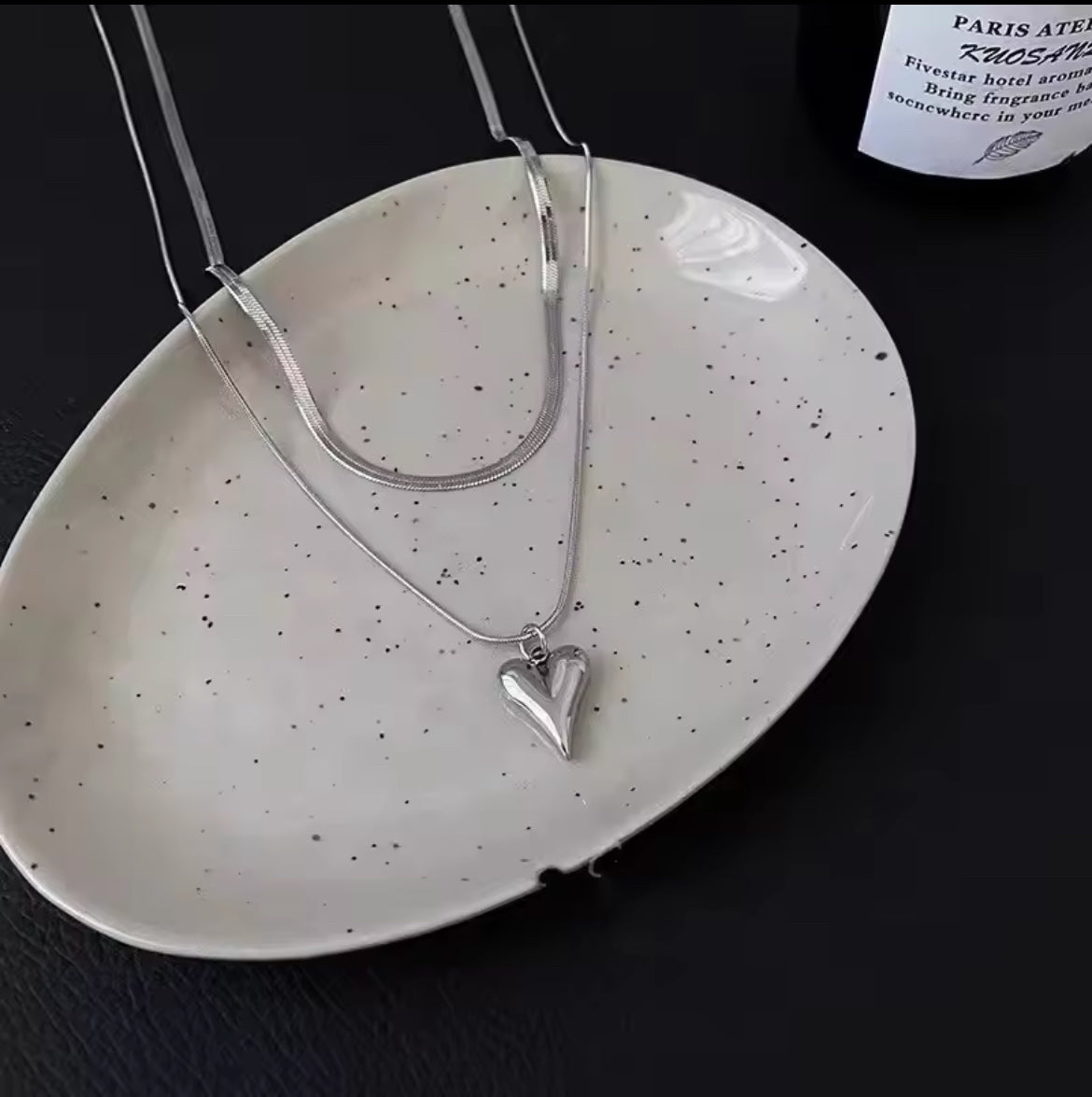 Collier pour couples transfrontaliers avec chaîne ras-du-cou